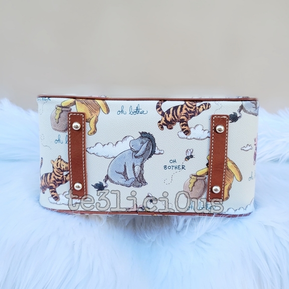 DISNEY DOONEY & BOURKE WINNIE THE POOH SATCHEL - Picture 5 of 10